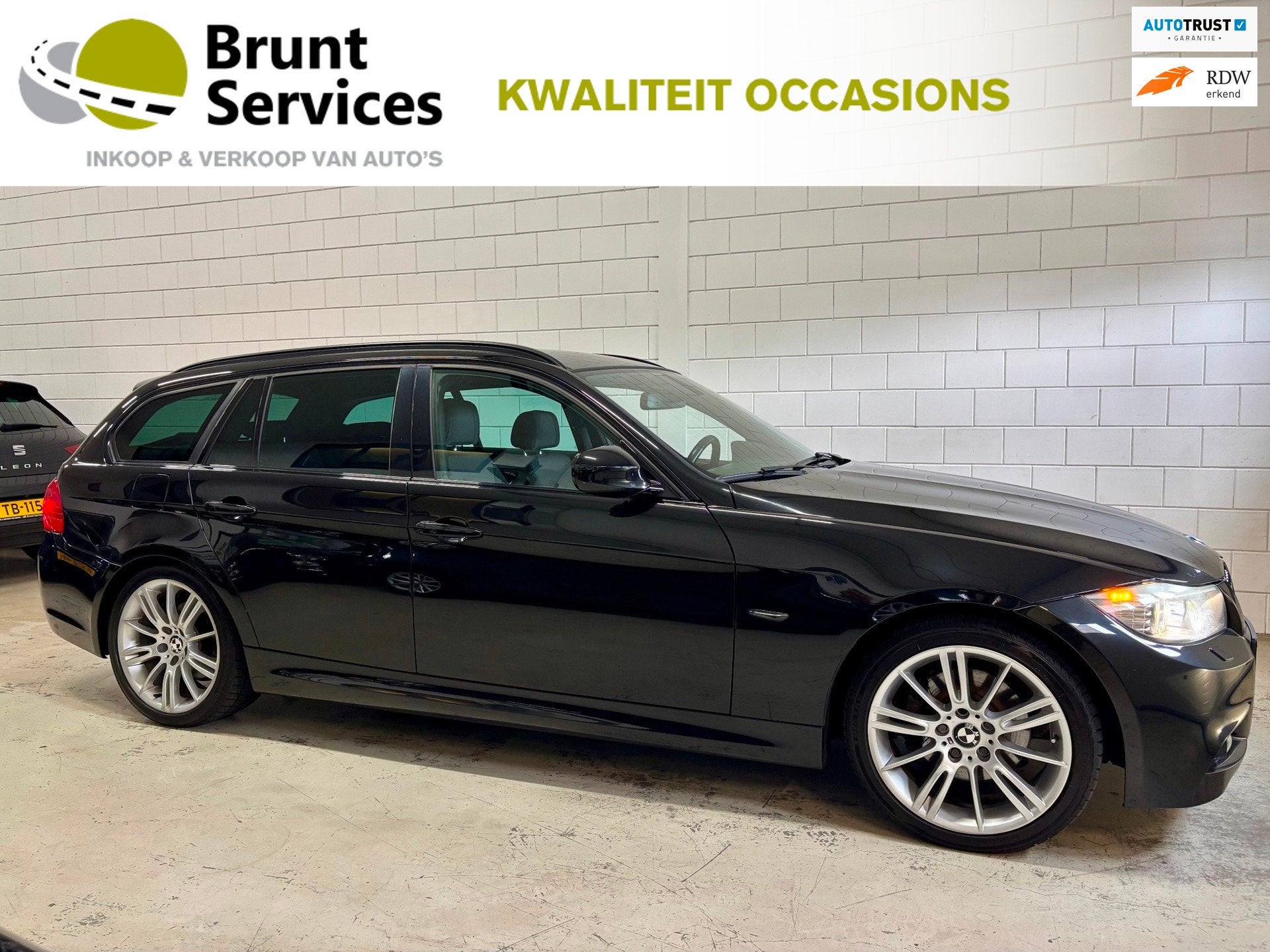 BMW 3-serie Touring 320i Luxury Line Bj.12|M SPORT|XENON|Top, Auto's, Euro 5, Achterwielaandrijving, Zwart, 4 cilinders