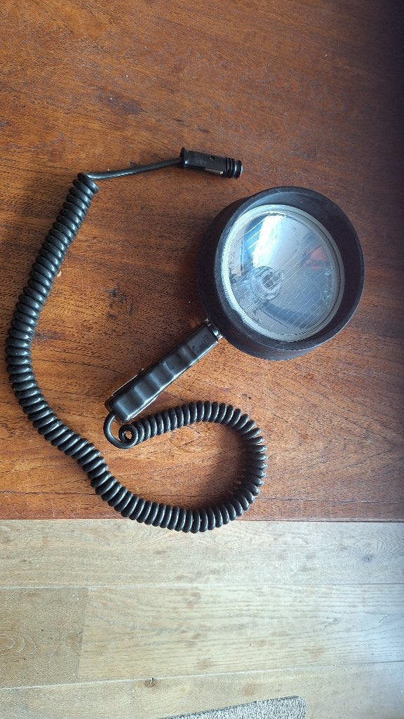 TE KOOP HELLA TVERSTRALER/MISTLICHT 12V, Ophalen of Verzenden, Zo goed als nieuw, Overige typen