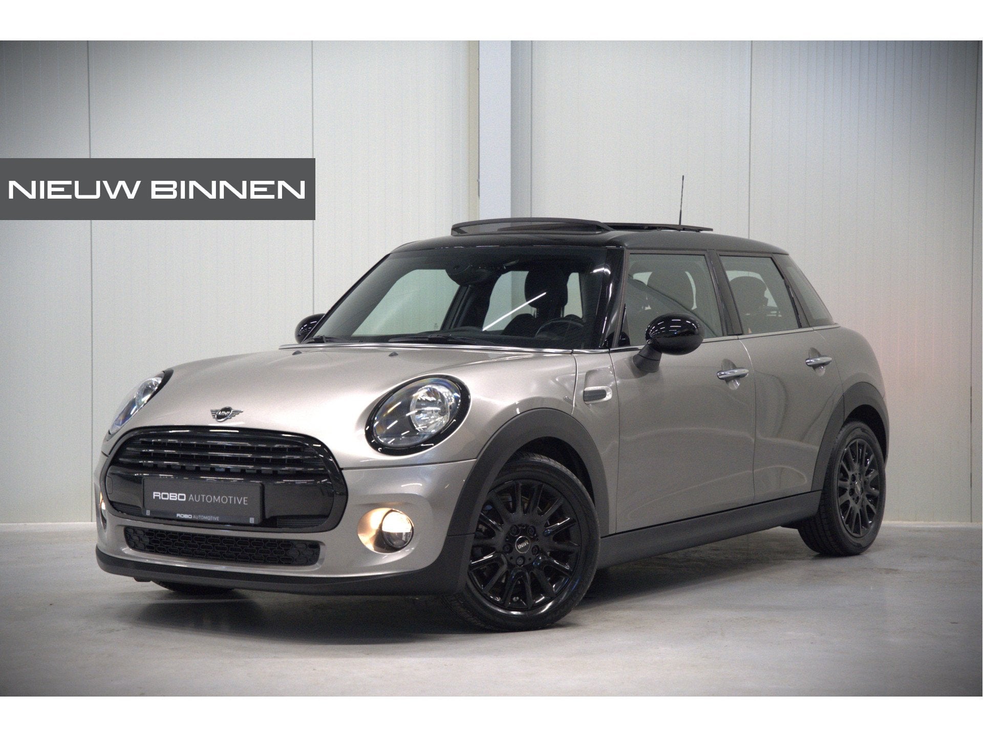 MINI Mini 1.5 Cooper Pepper | Panoramadak | Cruise Control |, Auto's, Gebruikt, Leder en Stof, Origineel Nederlands, Bedrijf