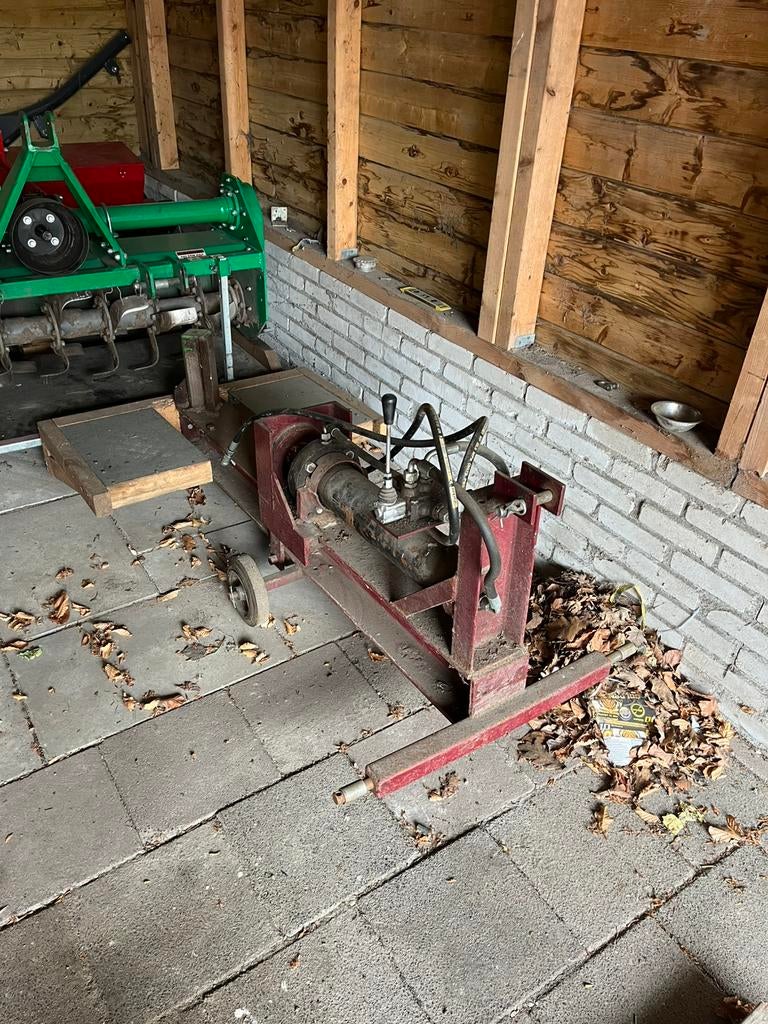 Houtklover, Tuin en Terras, Kloofmachines, Ophalen of Verzenden, Liggend