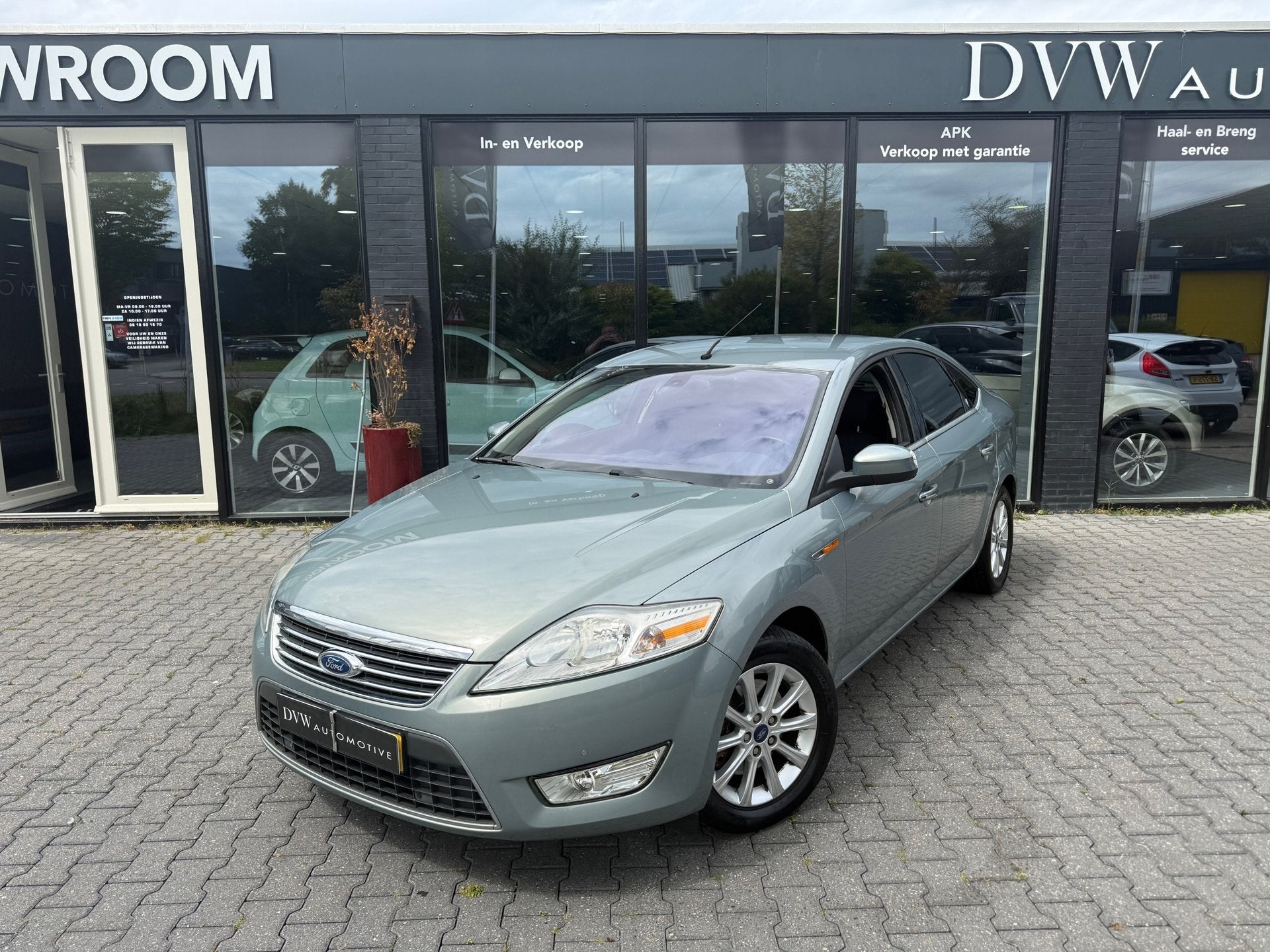 Ford Mondeo 2.0-16V Ghia, Stof, Gebruikt, Origineel Nederlands, Bedrijf