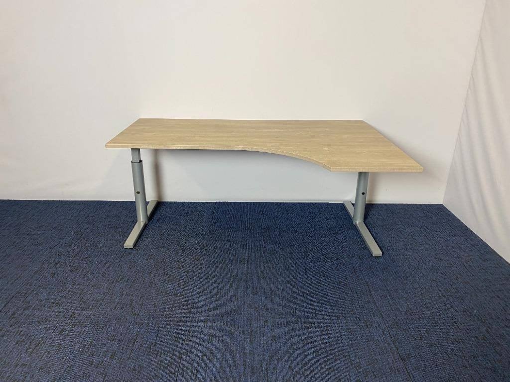 2 x Wingbureau Gispen TM (rechtsom), 180 x 120/80 cm.