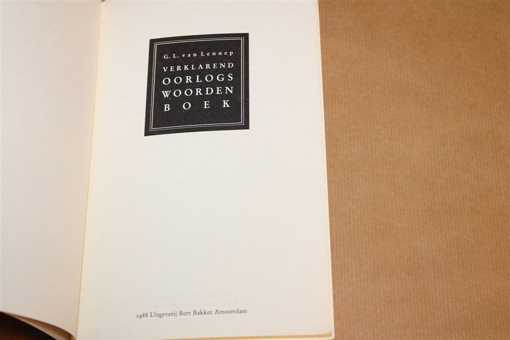 Verklarend Oorlogswoordenboek — WO2 Begrippen & Termen 1988, Ophalen of Verzenden, Tweede Wereldoorlog, Gelezen, Overige onderwerpen