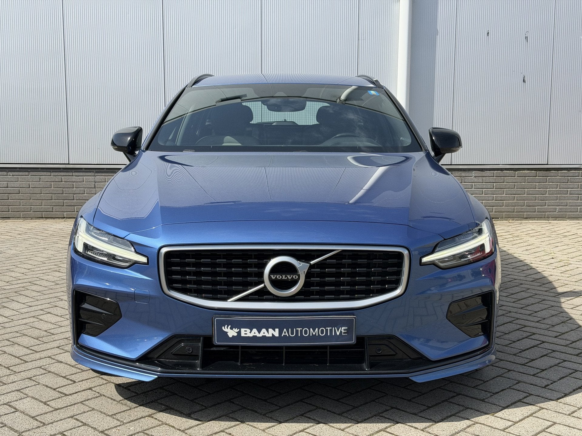 Volvo V60 2.0 T4 R-Design | Polestar | Trekhaak | Pilot Assi, 15 km/l, Euro 6, 1969 cc, Blauw