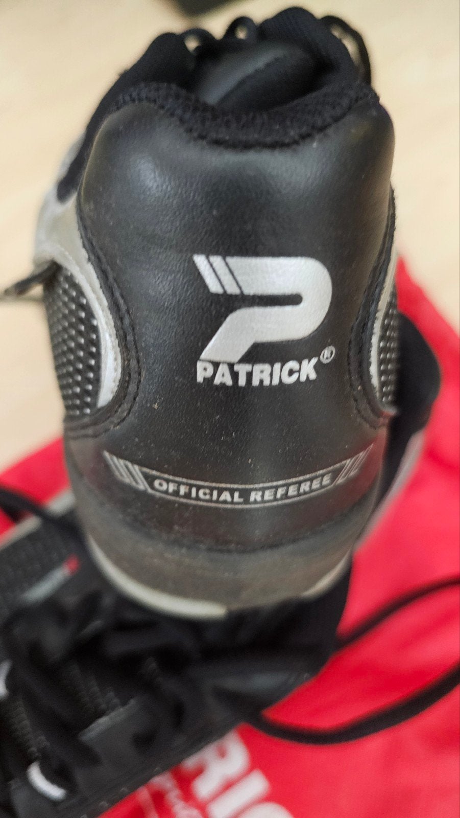 Patrick Scheidsrechterschoenen met noppen voor gras, maat 45, Gebruikt, Schoenen, Maat L, Ophalen of Verzenden
