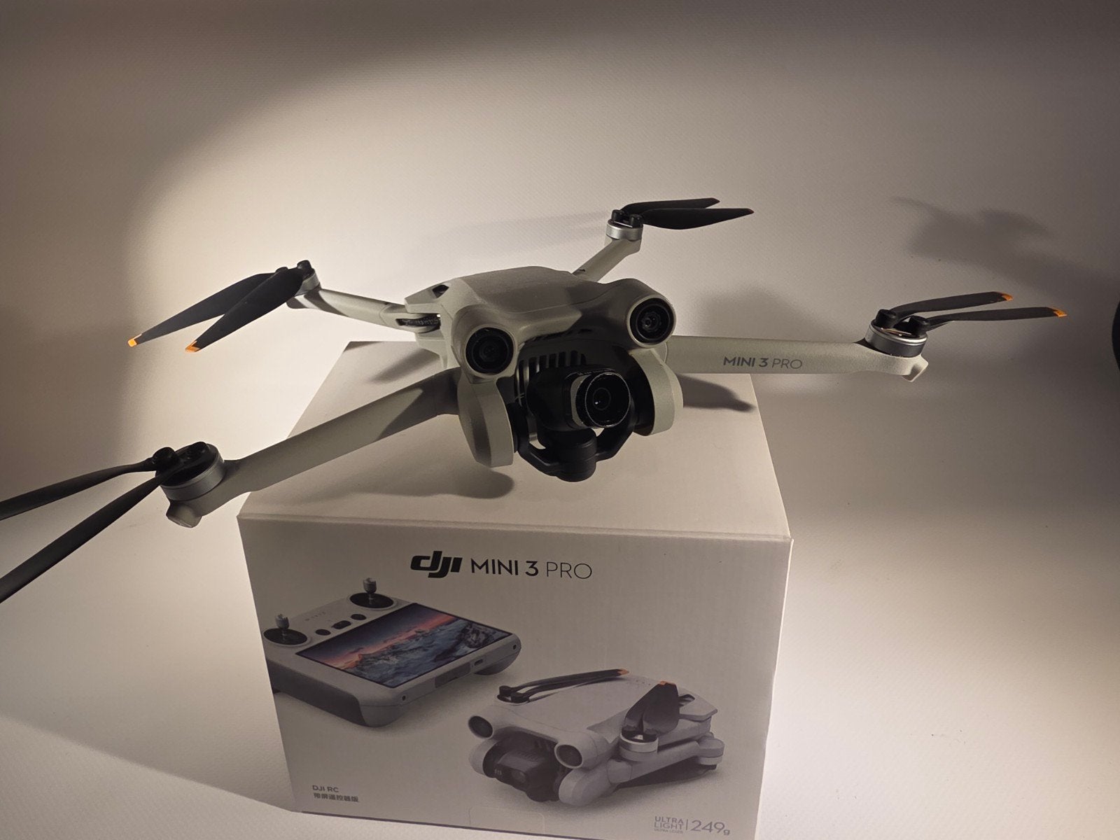 Dji Mini 3. Pro Combo compleet met tas, Ophalen of Verzenden, Zo goed als nieuw