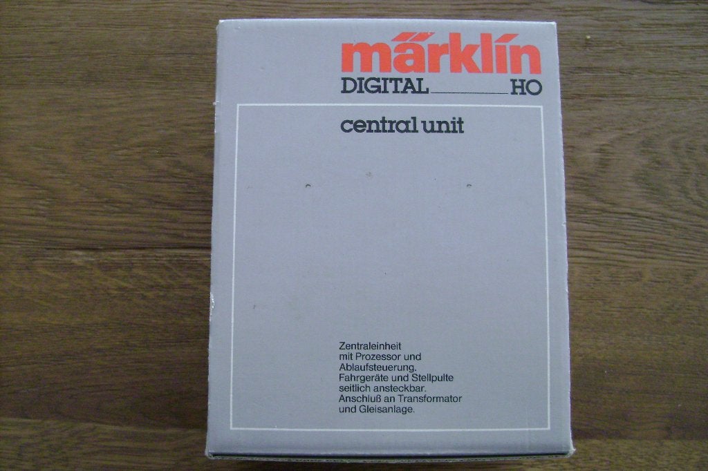 Marklin 6020 Central Unit, Hobby en Vrije tijd, Modeltreinen | H0, Ophalen of Verzenden, Zo goed als nieuw, Märklin, Transformator of Voeding