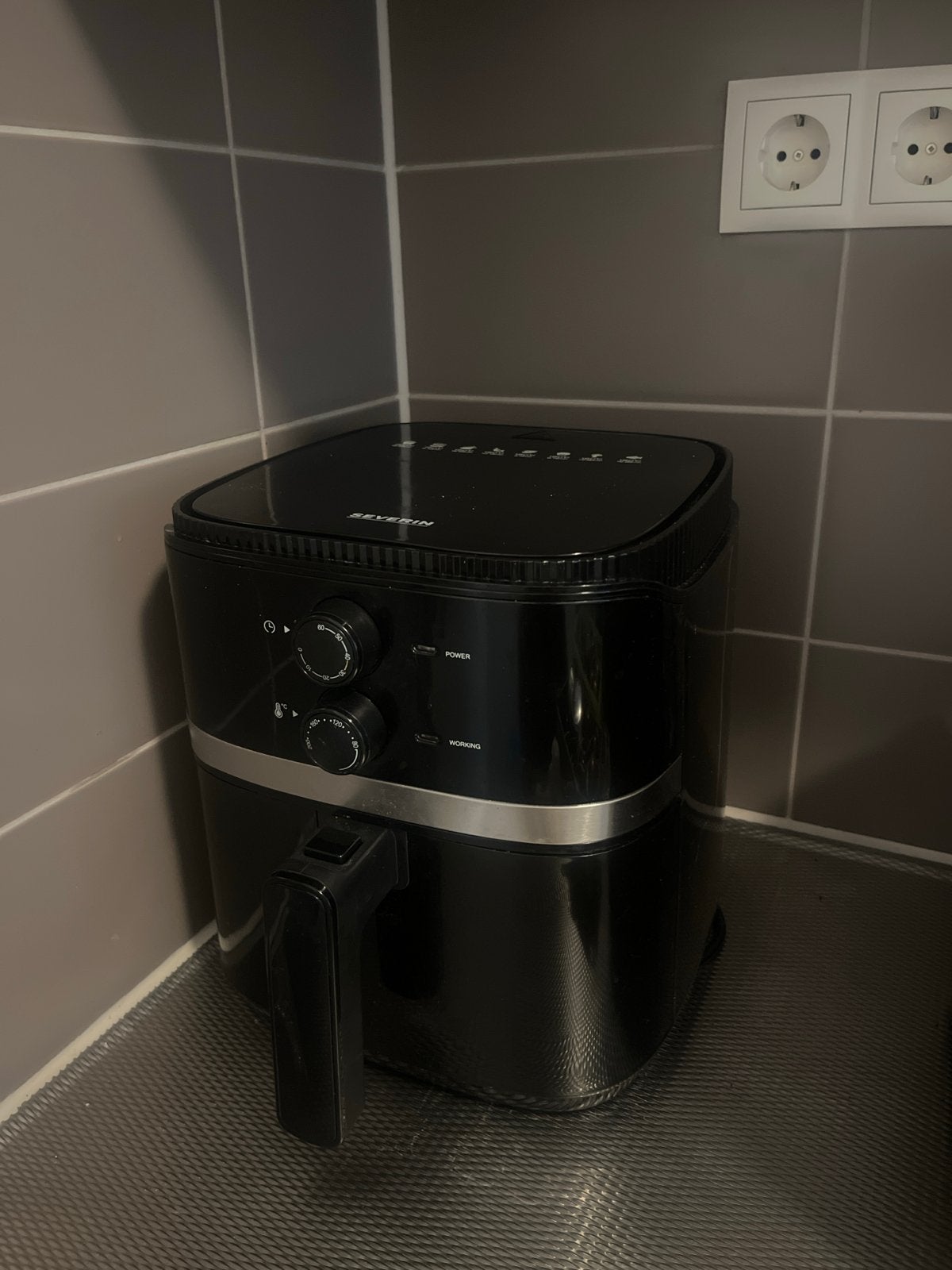 Severin FR 2452 heteluchtfriteuse - Zwart, Witgoed en Apparatuur, Frituurpannen, 2 tot 3 liter, Ophalen, Zo goed als nieuw, Uitneembare binnenpan