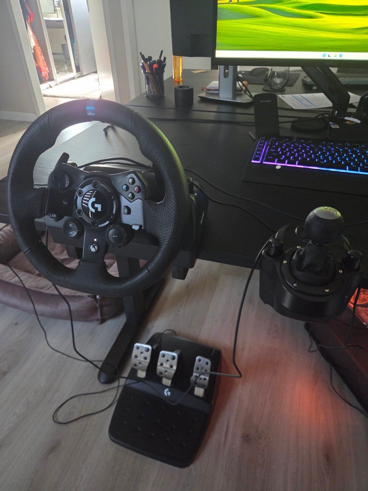 Logitech G923 Trueforce racestuur met shifter Xbox/PC, Ophalen of Verzenden, Zo goed als nieuw