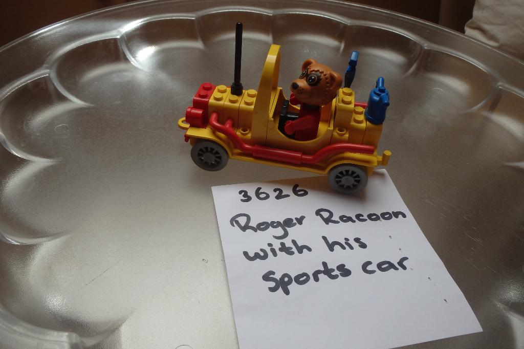 Lego Fabuland Roger met sportwagen, sportscar, 3626, Gebruikt, Lego, Ophalen of Verzenden, Compleet
