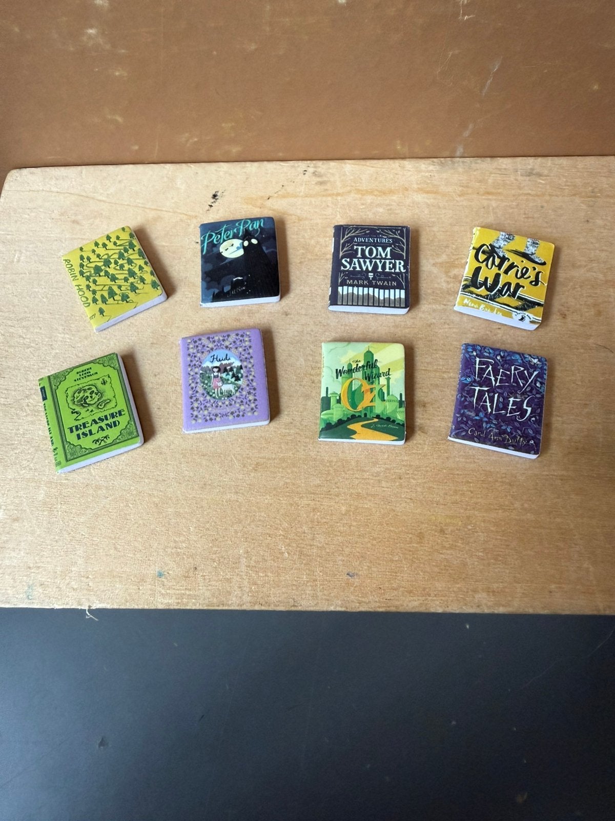 8x boek jeugd - 2x1.6cm, Ophalen of Verzenden, Zo goed als nieuw, Poppenhuis