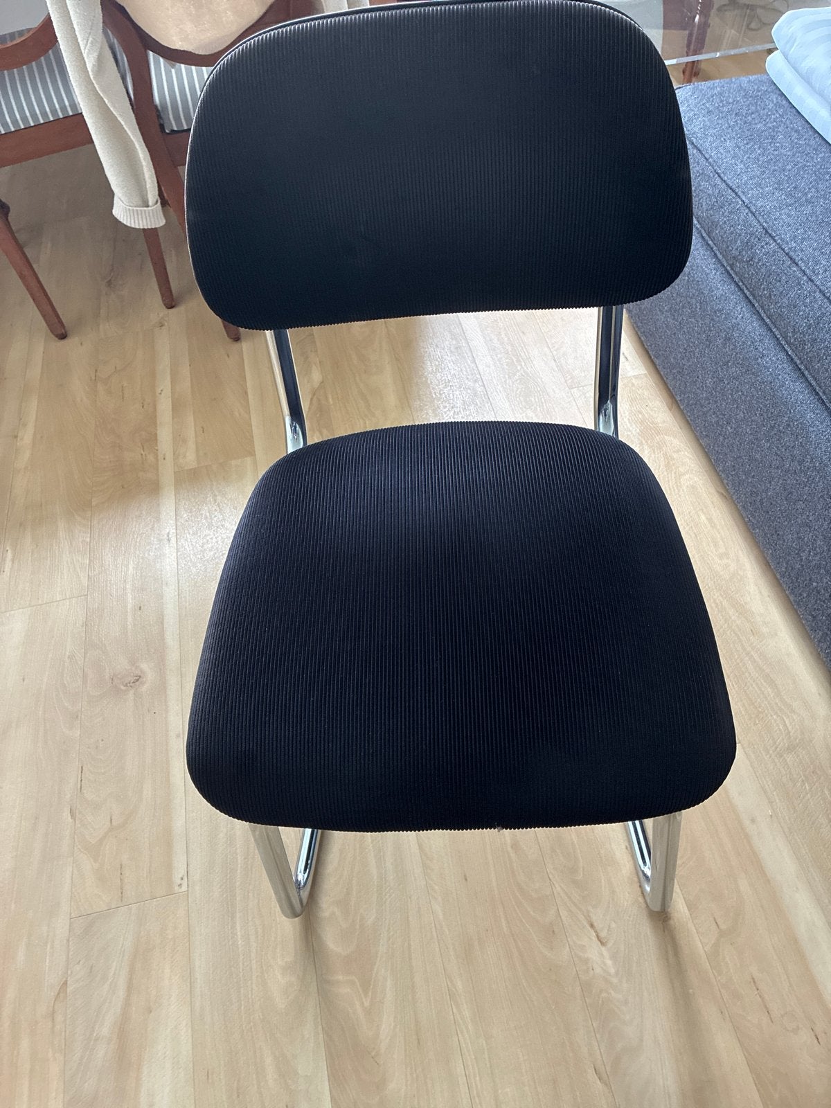 Buizenframe stoel met ribfluweel: 2 stoelen voor € 40, Ophalen, Gebruikt, Zwart, Metaal