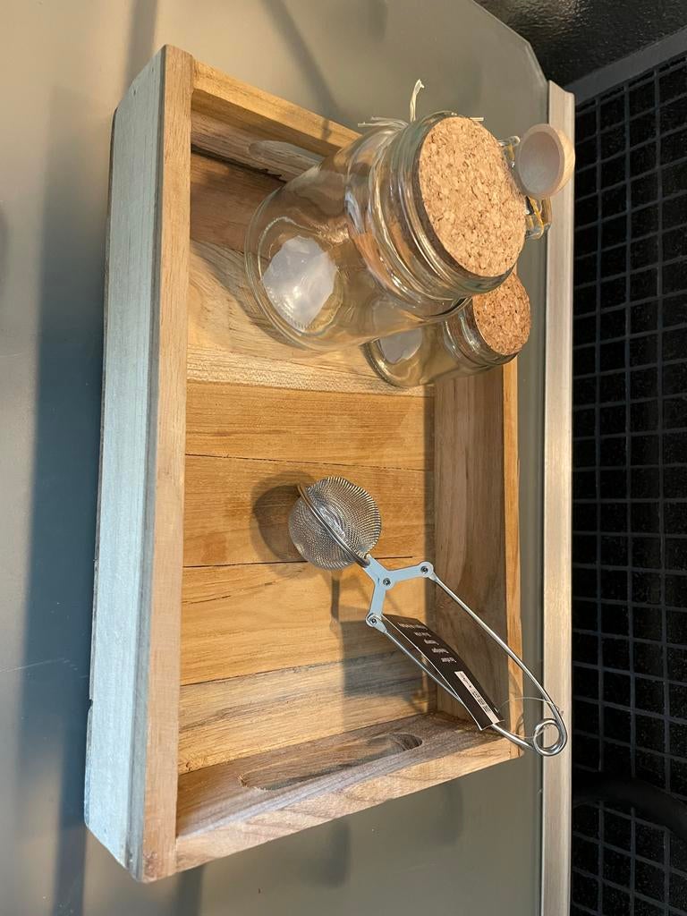 Houten dienblad met accessoires van Xenos, Huis en Inrichting, Woonaccessoires | Dienbladen, Ophalen of Verzenden, Zo goed als nieuw