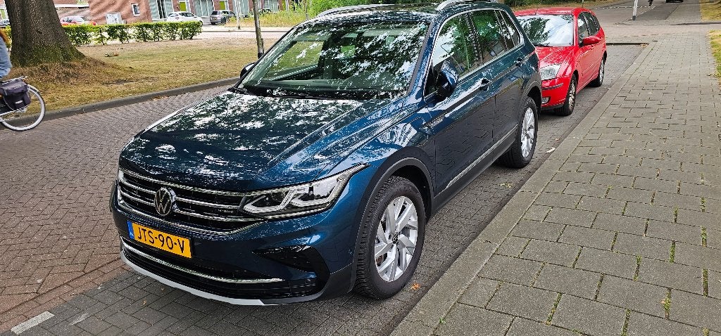 VW Tiguan 1.4 TSI Ehybrid 110 kW 08-2022 Blauw, R-uitvoering, Stof, 1800 kg, Euro 6, 4 cilinders