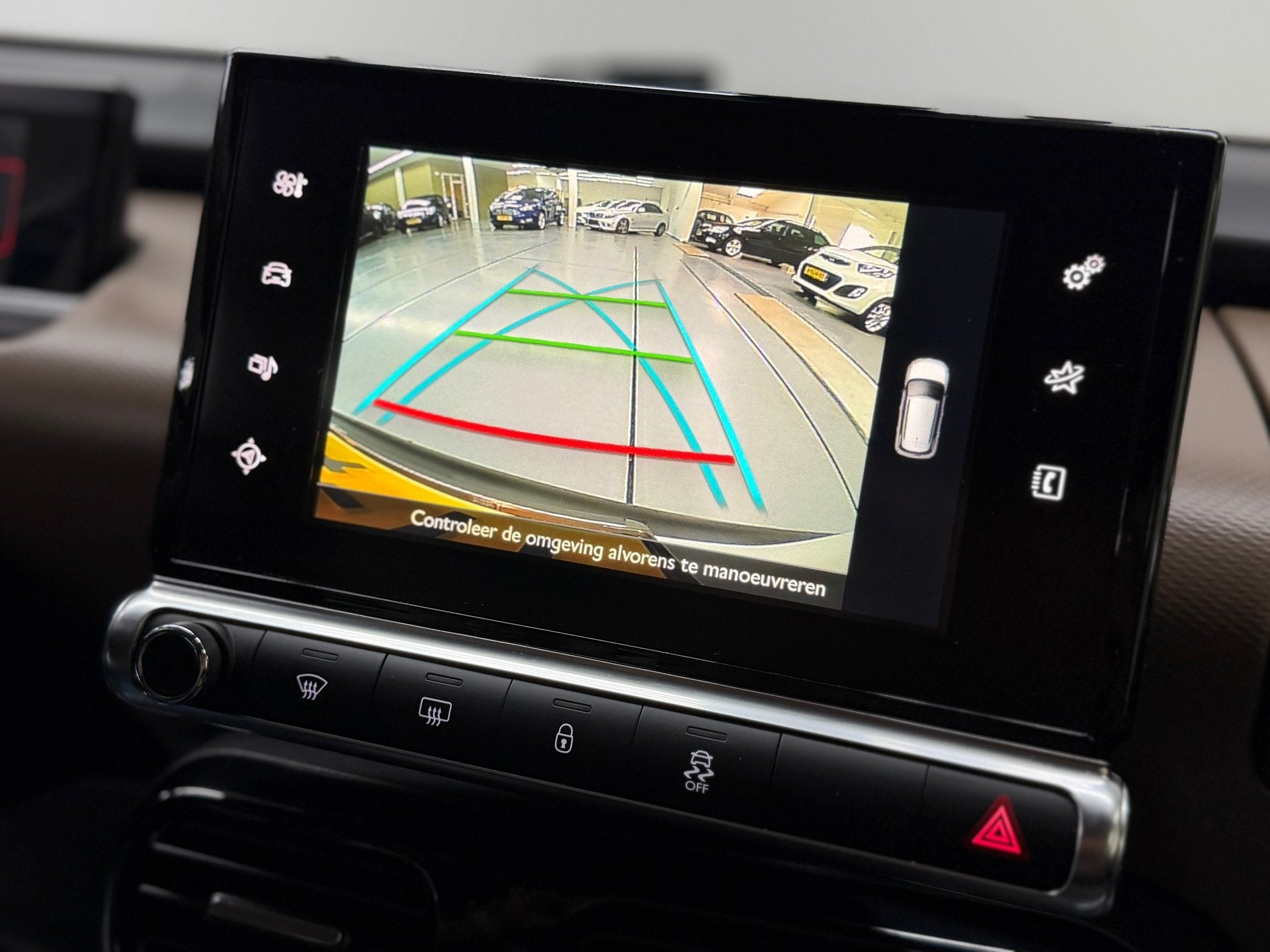 Foto 34 van Citroen C4 Cactus 1.2 PureTech Shine D.riem vervangen Camera