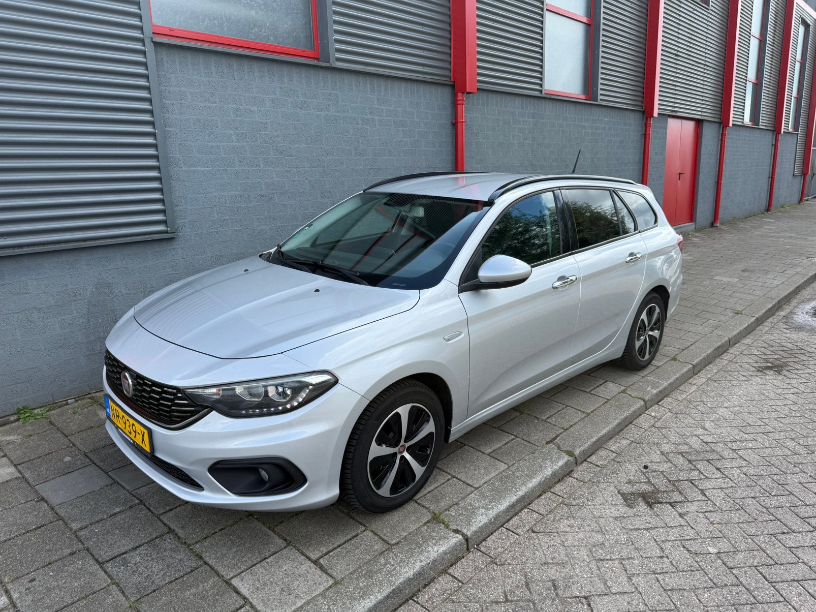 Fiat Tipo 1.6 Multijet 16V 120pk 2017 Grijs euro 6 NAP, Auto's, Fiat, Voorwielaandrijving, 4 cilinders, Particulier, Tipo