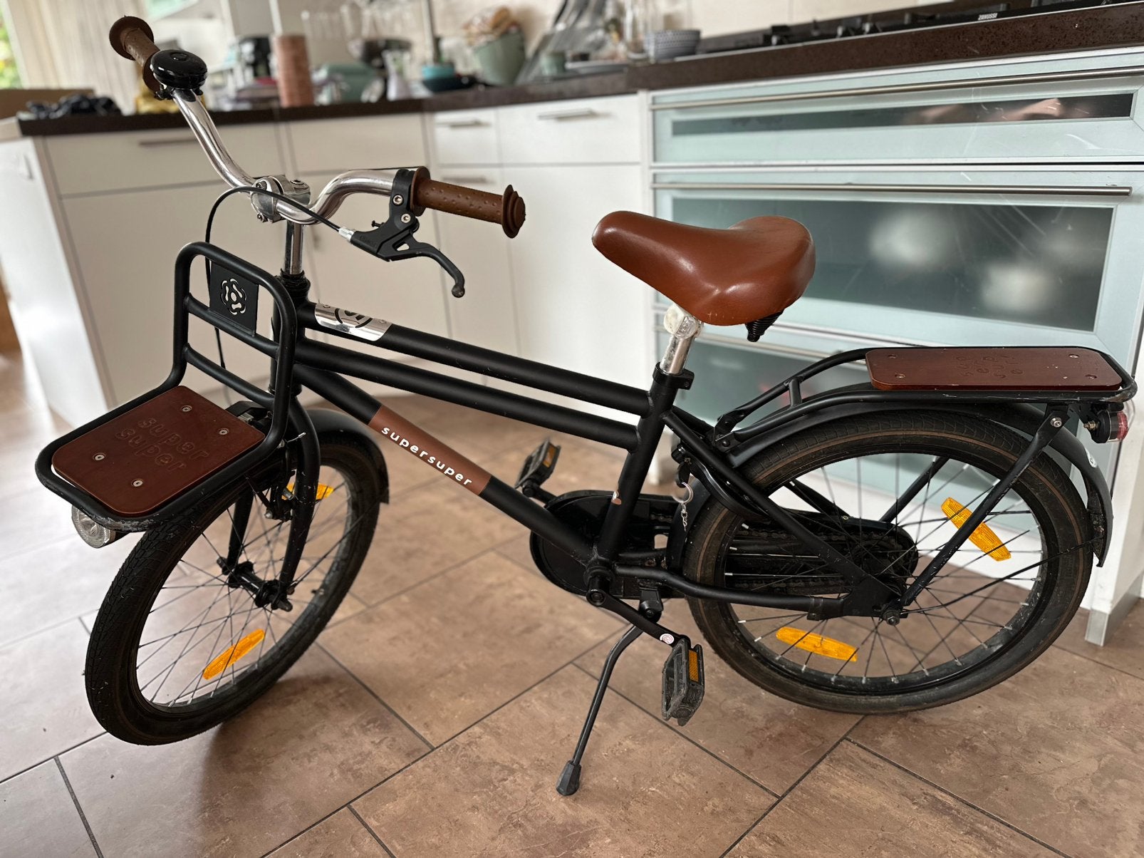 Supersuper zwarte kinderfiets 20 inch, Ophalen, Gebruikt, Terugtraprem, 20 inch