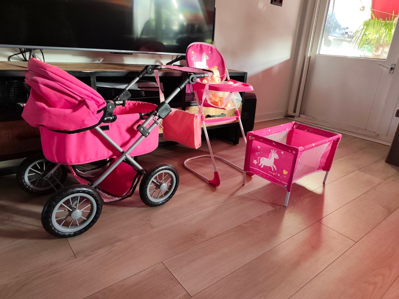 Roze poppenwagen, kinderstoel en campingbedje set, Ophalen, Gebruikt, Overige typen
