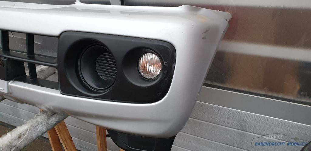 Voorbumper facelift Terios Daihatsu J1 facelift zilver metal, Ikeda-shi 1-1
563-8651  Osaka, Gebruikt, Daihatsu, Voor