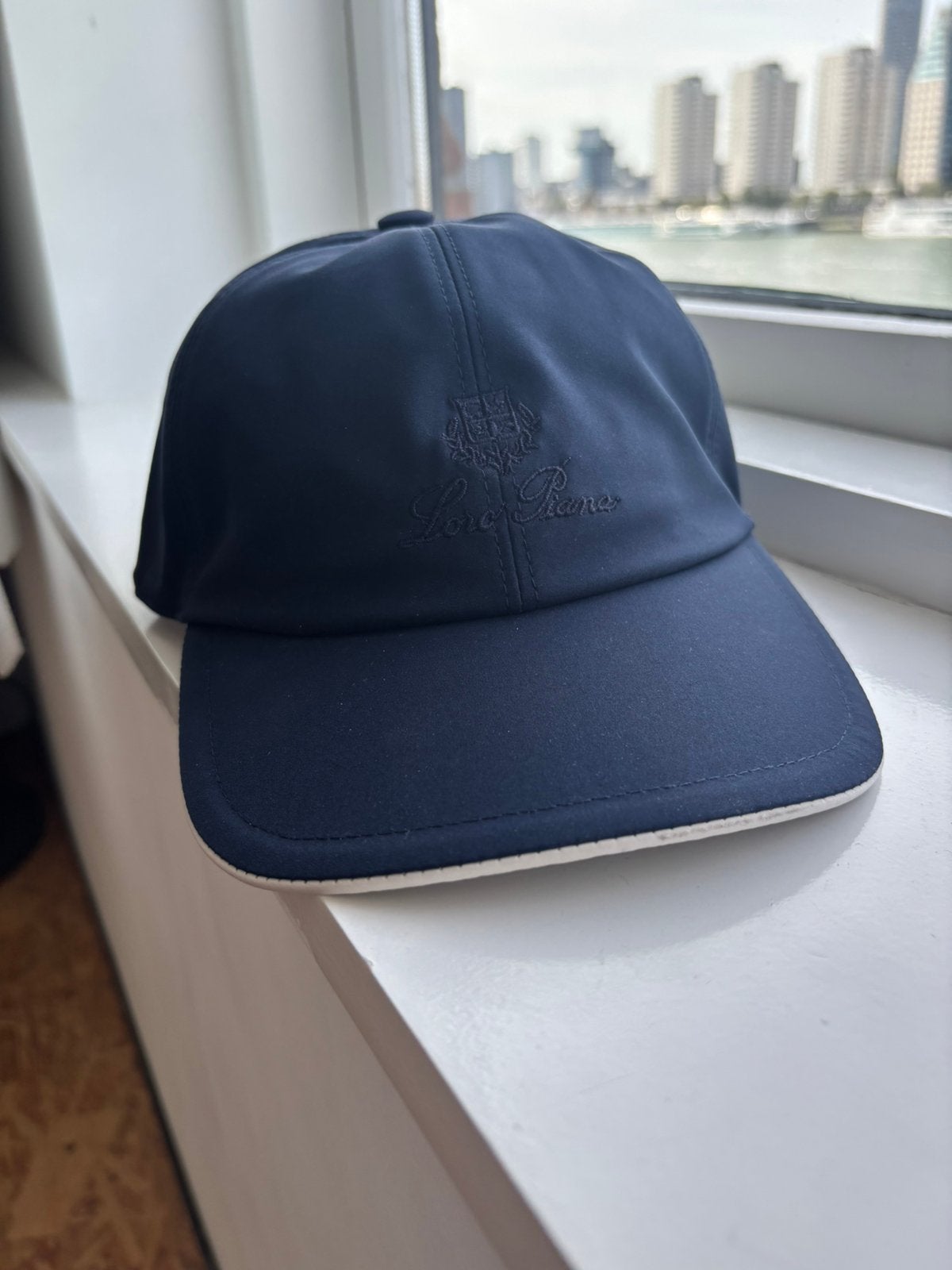 Loro piana pet, Ophalen of Verzenden, Zo goed als nieuw
