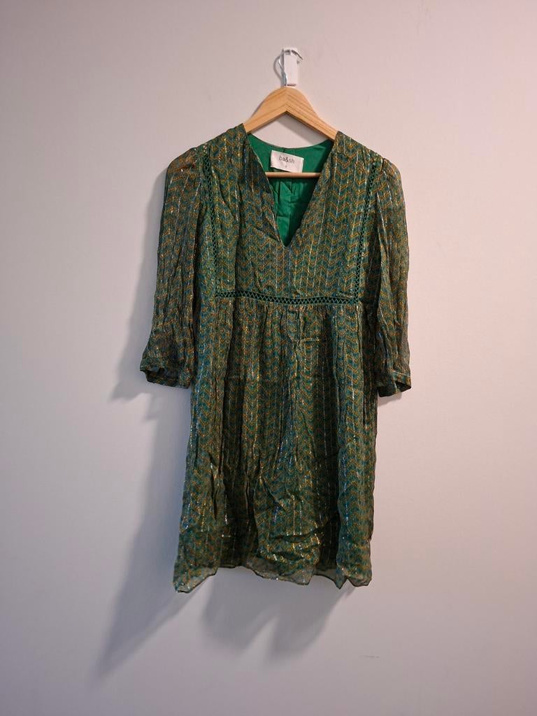 Bash groene jurk met gouddraad - XS, Kleding | Dames, Bash, Ophalen of Verzenden, Maat 34 (XS) of kleiner, Gedragen