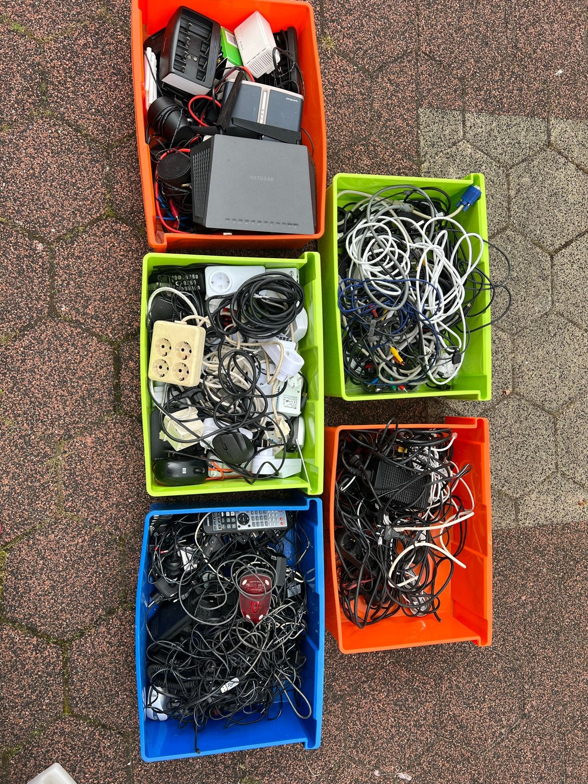 Grote partij kabels, adapters en elektronica, Ophalen of Verzenden, Niet werkend