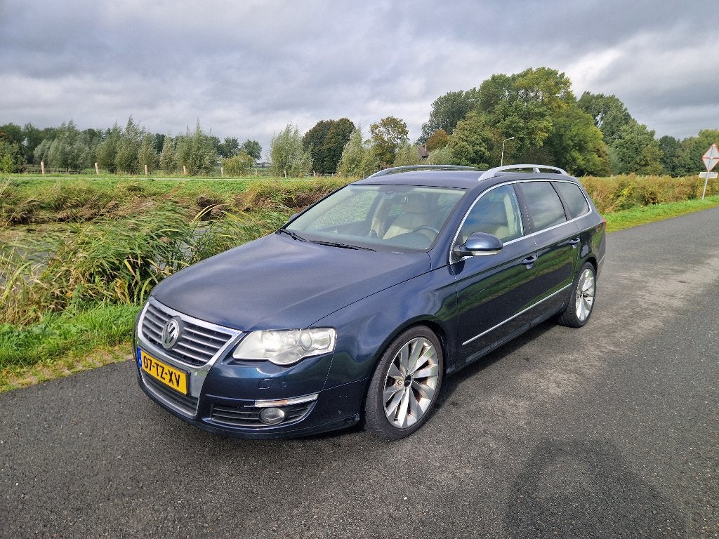 Volkswagen Passat 3.2 FSI Variant 4 Motion Automaat 2007, Automaat, Beige, Vierwielaandrijving, Zilver of Grijs