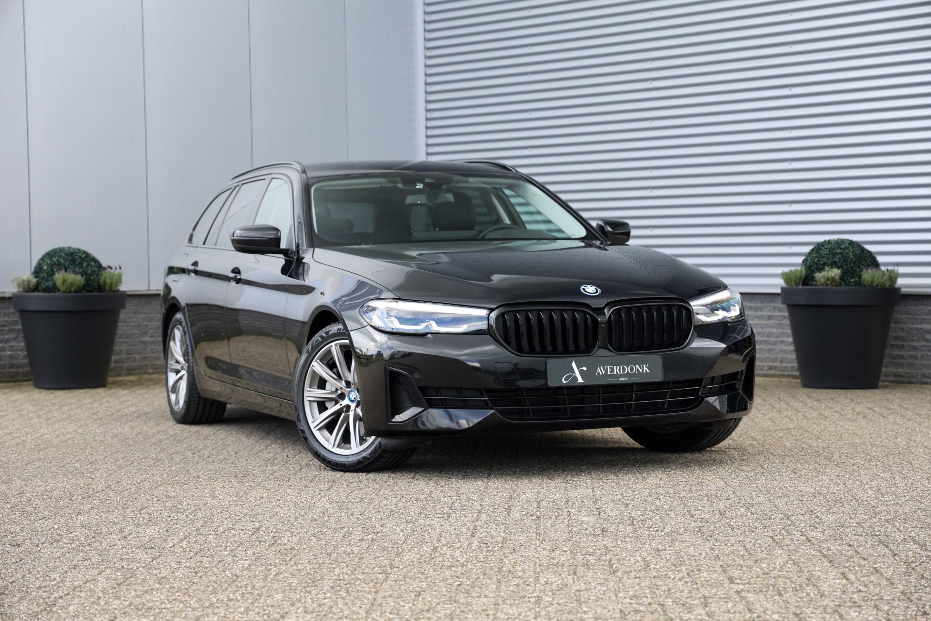 BMW 5 Serie Touring 530e Executive Black Edition 292PK NAP|S, Auto's, 1998 cc, Achterwielaandrijving, Gebruikt, 4 cilinders