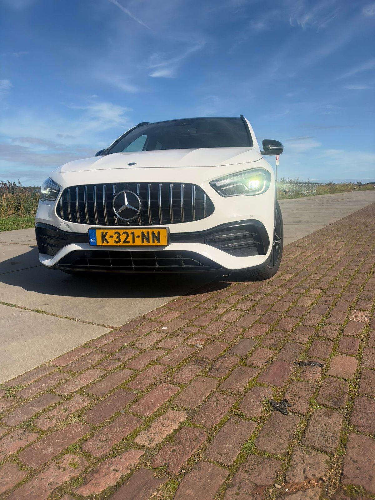 Mercedes-Benz GLA-klasse 200 AMG Line Pano Camera, Auto's, 1800 kg, 4 cilinders, Leder en Stof, 75 €/maand