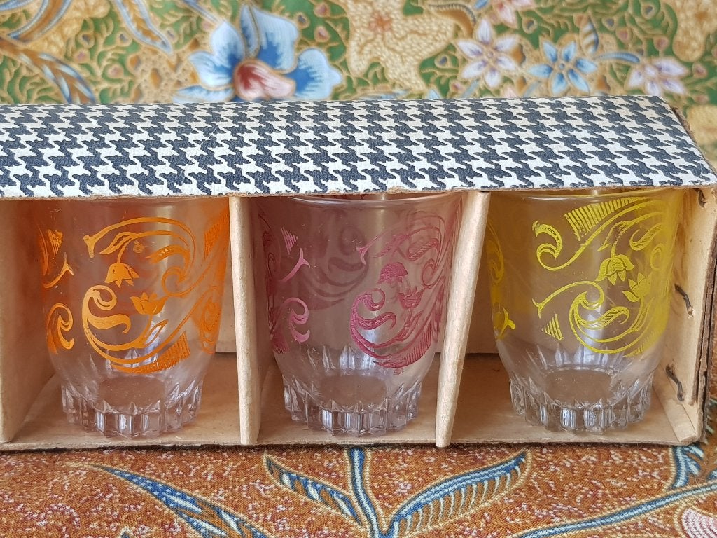 Zes mooie oude vintage glaasjes uit Frankrijk in de doos., Antiek en Kunst, Ophalen of Verzenden
