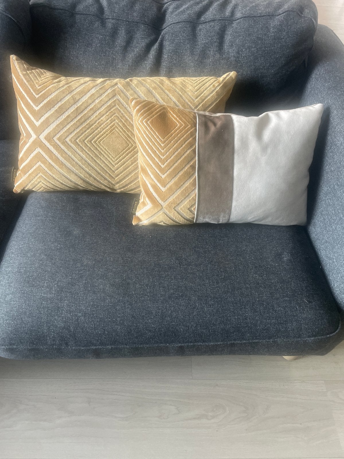 Sierkussens, Huis en Inrichting, Woonaccessoires | Kussens, Overige merken, Meerkleurig, Ophalen of Verzenden, Zo goed als nieuw