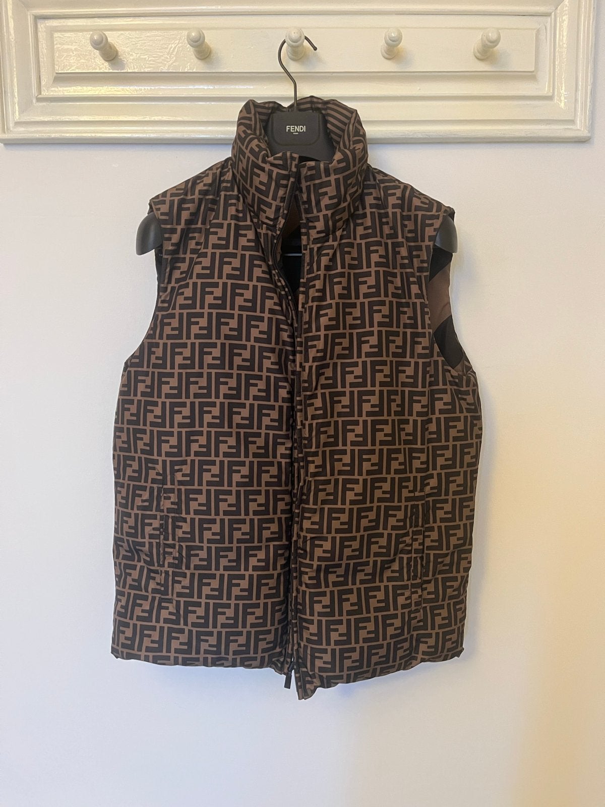 Fendi Reversible Monogram Gilet - Maat 46, Kleding | Heren, Bodywarmers, Ophalen of Verzenden, Zo goed als nieuw, Maat 46 (S) of kleiner