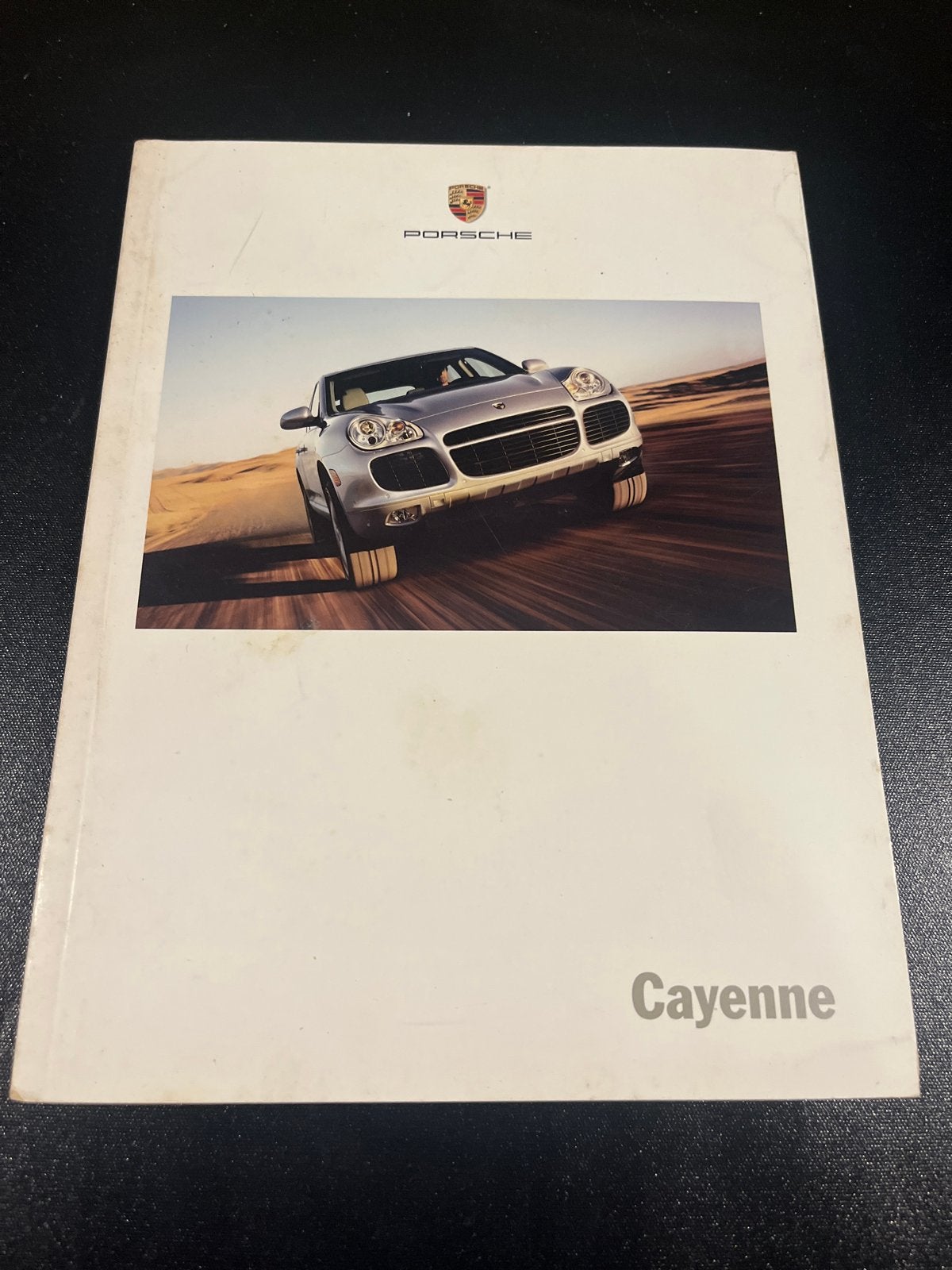 Porsche Cayenne Folder 2005 USA - Licht beschadigd, Ophalen of Verzenden, Gelezen, Porsche