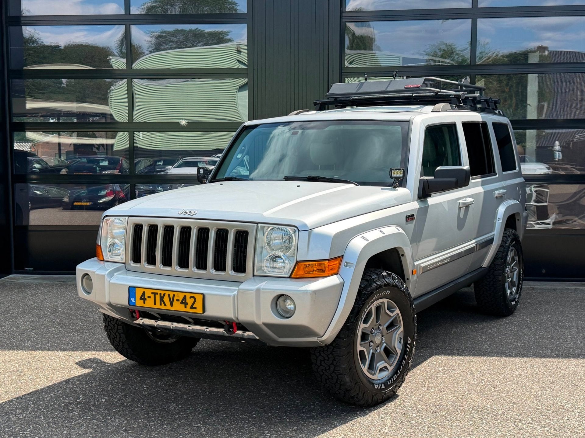 Jeep Commander 5.7 V8 Hemi Limited 7P Uniek!, Auto's, Jeep, Automaat, Gebruikt, 8 cilinders, Commander