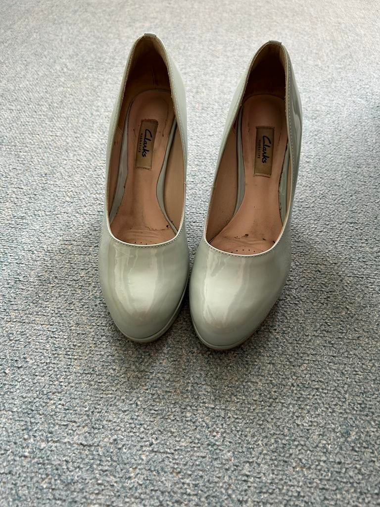 Clarks lakleer mint groen elegante schoen, Pumps, Ophalen of Verzenden, Zo goed als nieuw, Groen