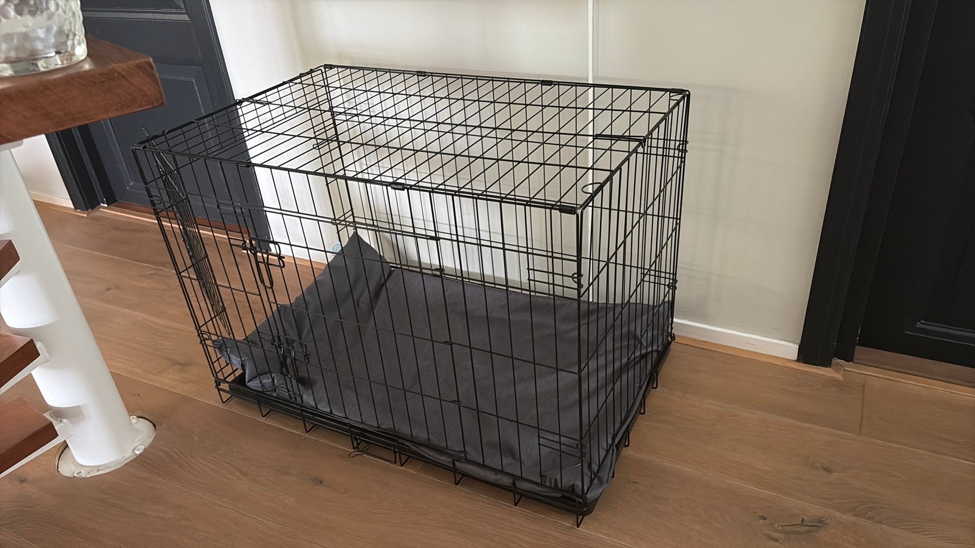 Bench voor middelgrote hond zgan, Ophalen, Zo goed als nieuw