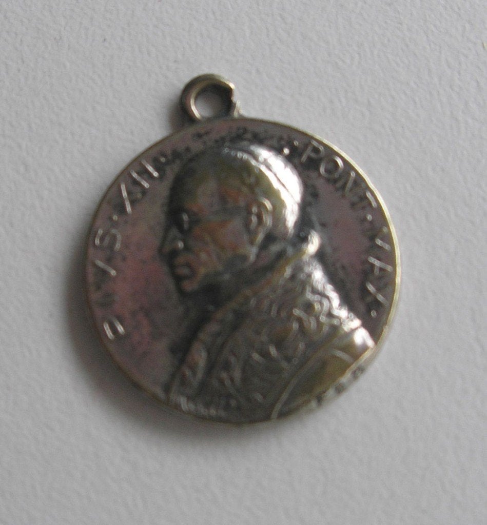 Hangertje Pius XII Pont Max 1950 katholieke medaille, Ophalen of Verzenden