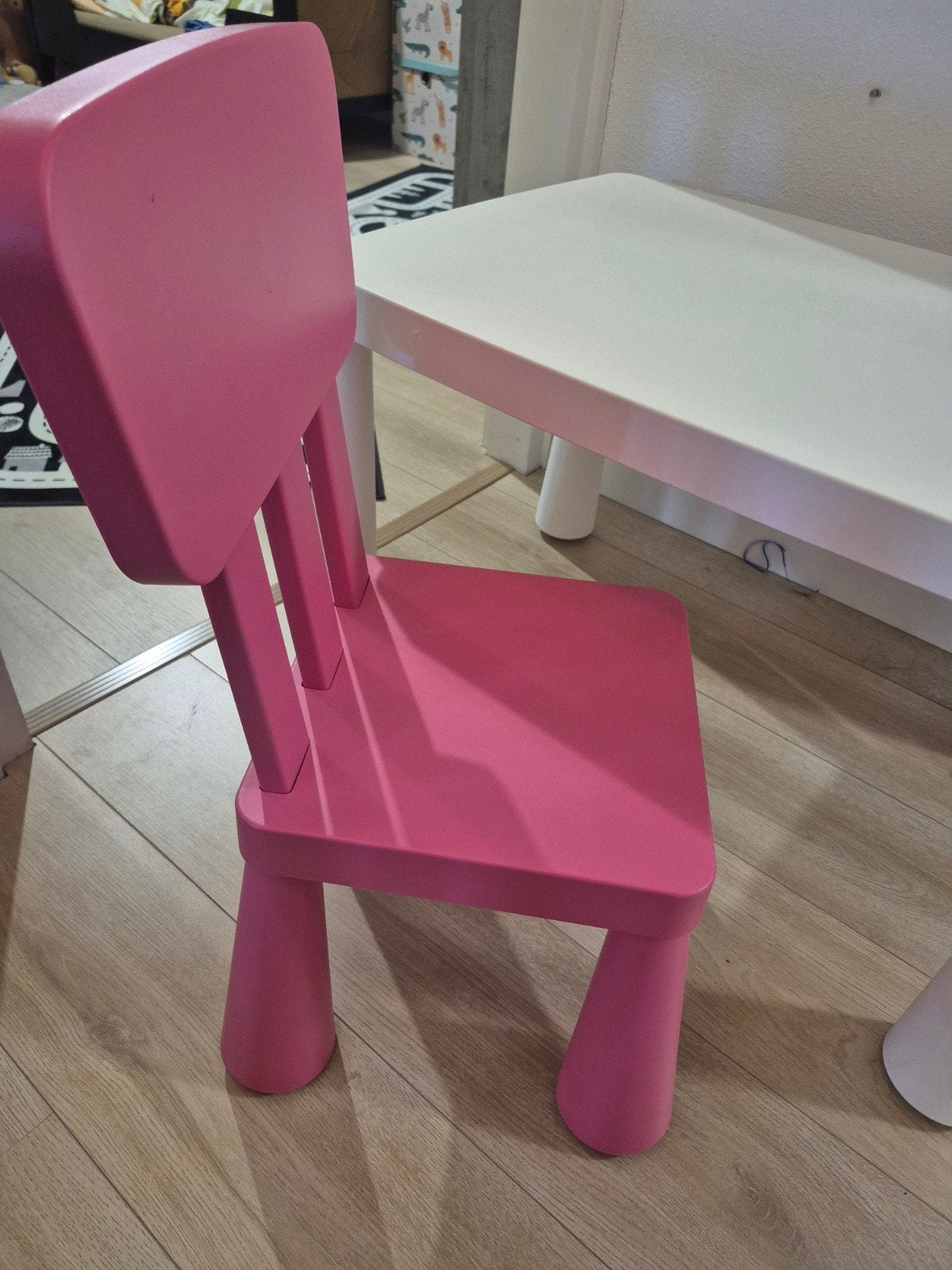 IKEA LÄTT Kindertafel met stoel (roze), Ophalen, Gebruikt, Tafel(s) en Stoel(en)