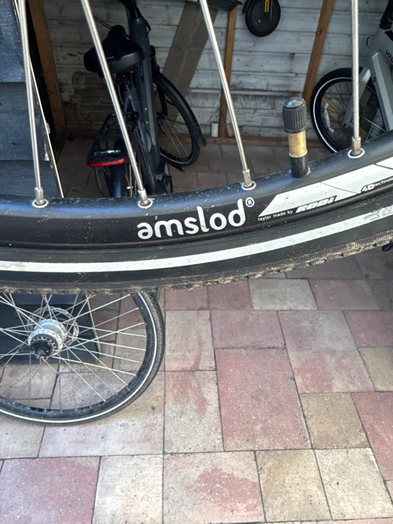 28 inch achterwiel wiel en 7 versnellingen, Ophalen, Gebruikt, Elektrische fiets, Wiel