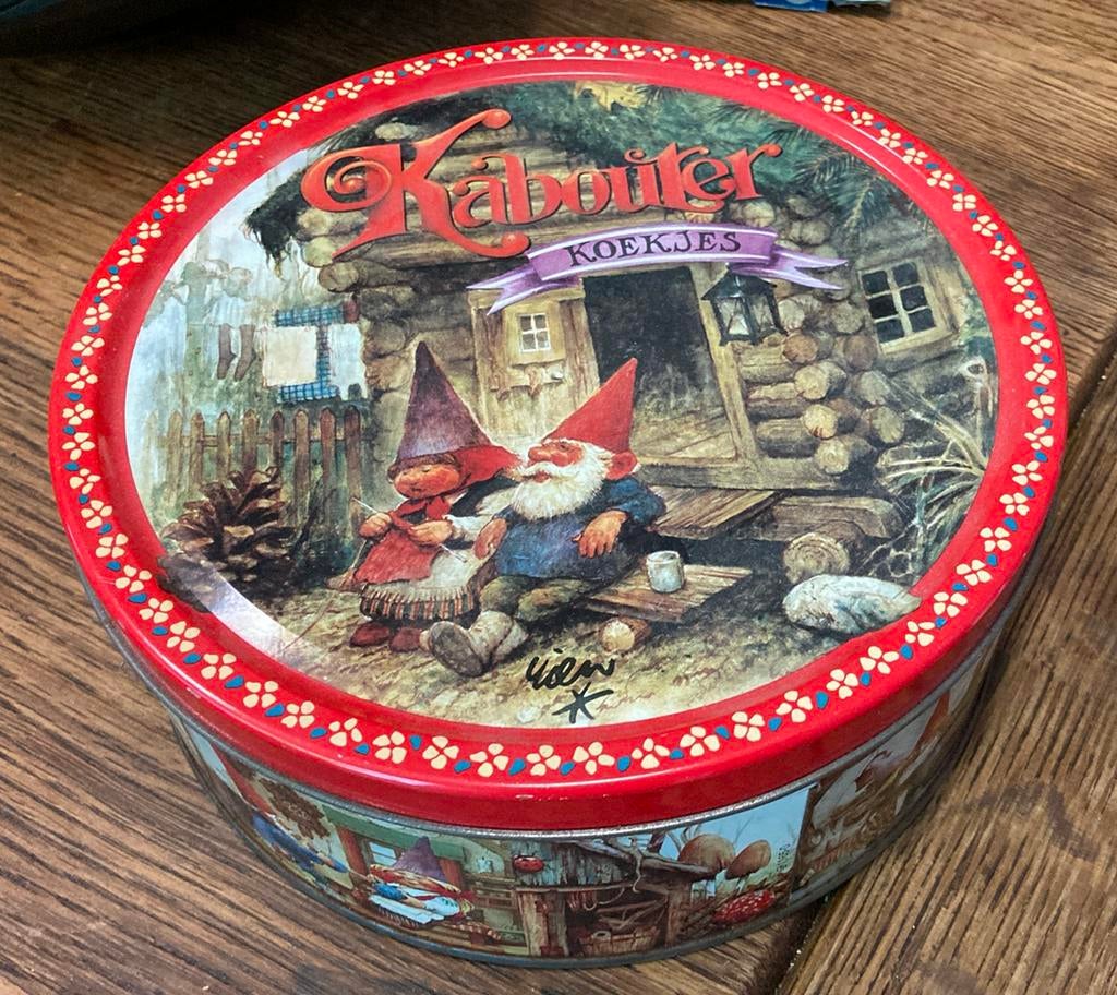 Vintage Kabouter Koekjes Trommel - Rood met Illustraties, Ophalen of Verzenden, Zo goed als nieuw, Koek(jes)