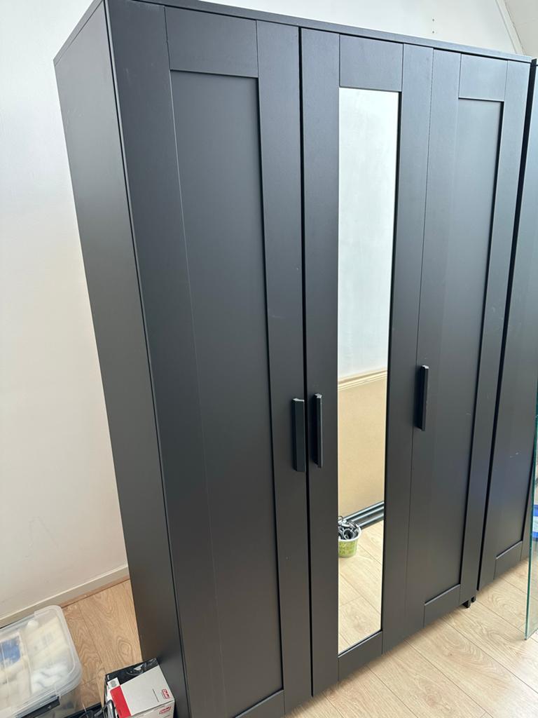 Twee zwarte IKEA kledingkasten BRIMNES met spiegel, Huis en Inrichting, Kasten | Kledingkasten, Ophalen, 100 tot 150 cm, Zo goed als nieuw