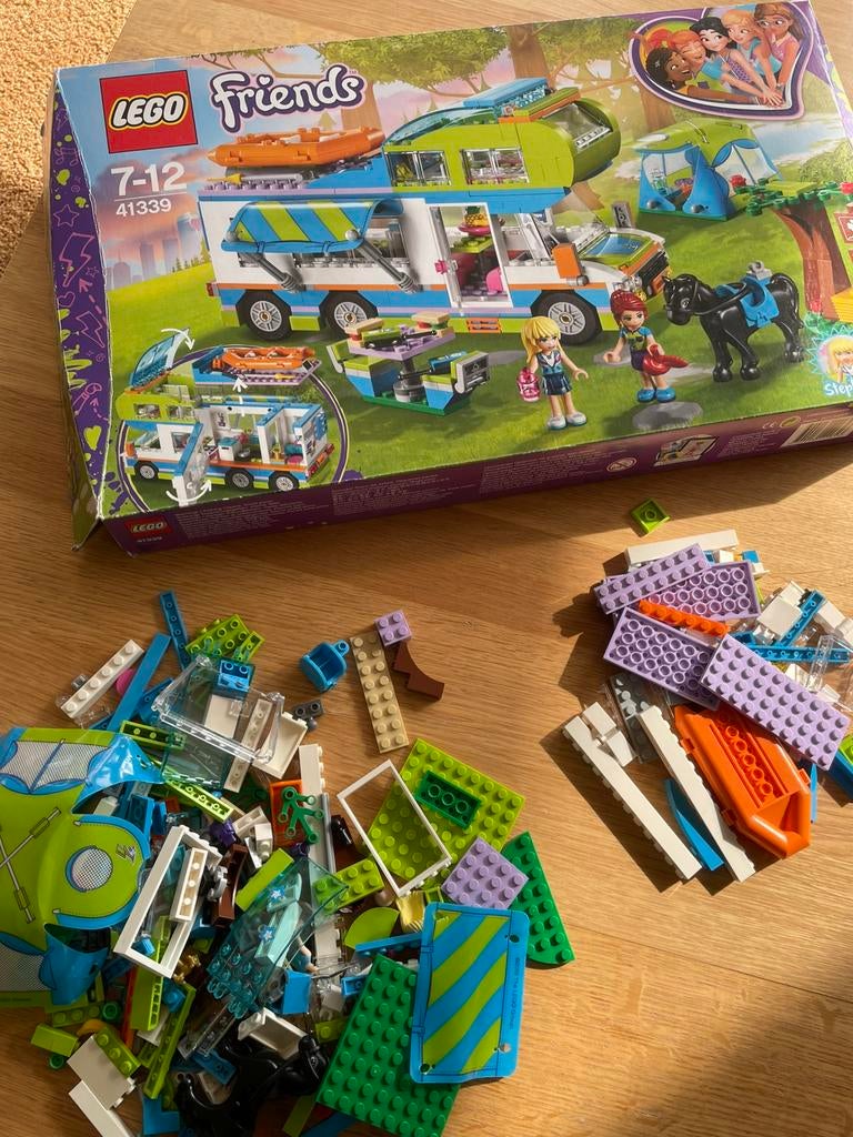 Legofriends camper 41339, compleet met doos en boekje, Ophalen of Verzenden, Zo goed als nieuw