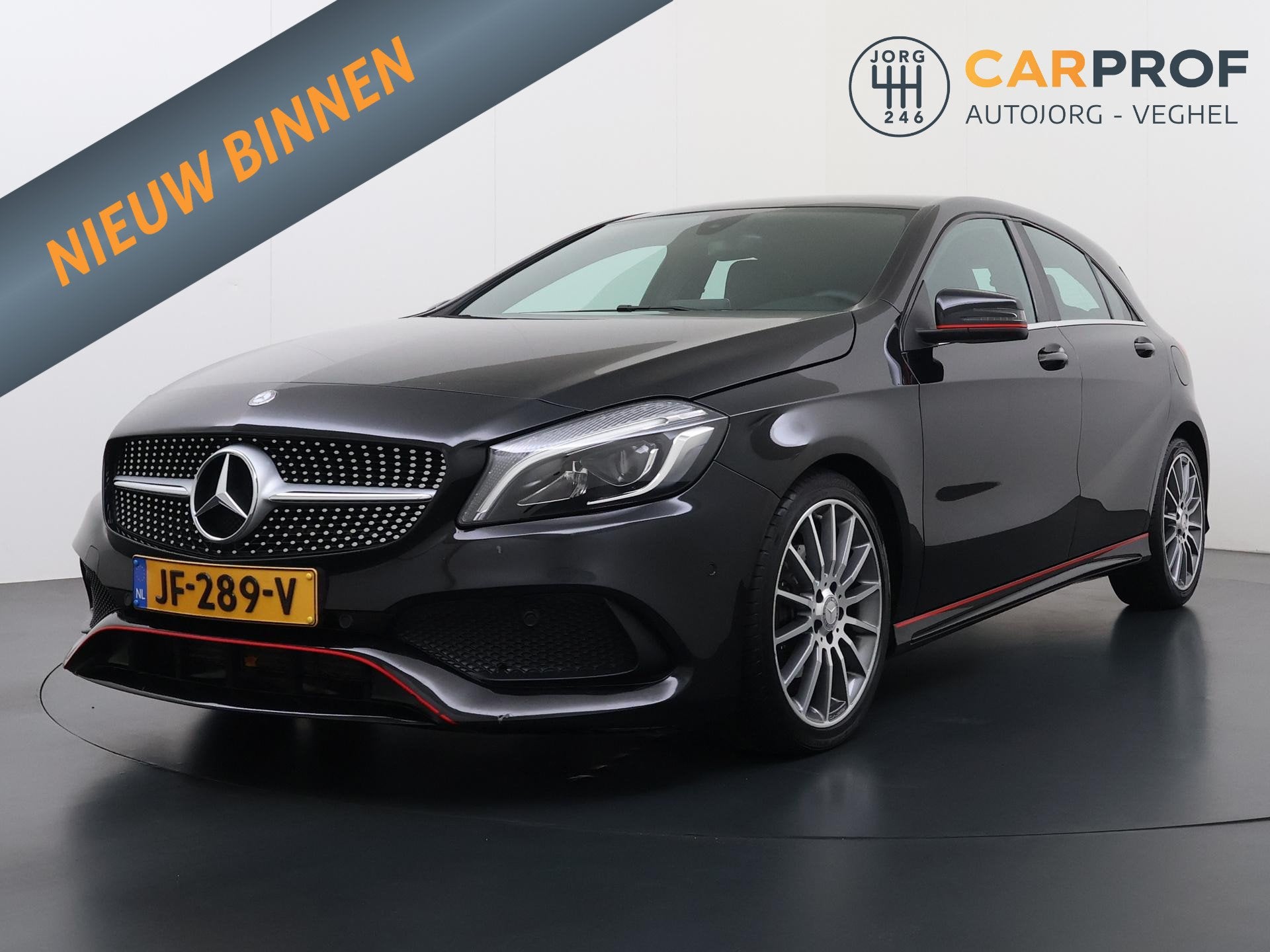 Mercedes-Benz A-klasse 180 Ambition AMG | NL Auto | Navigati, Auto's, Stof, Gebruikt, 4 cilinders, 19 km/l