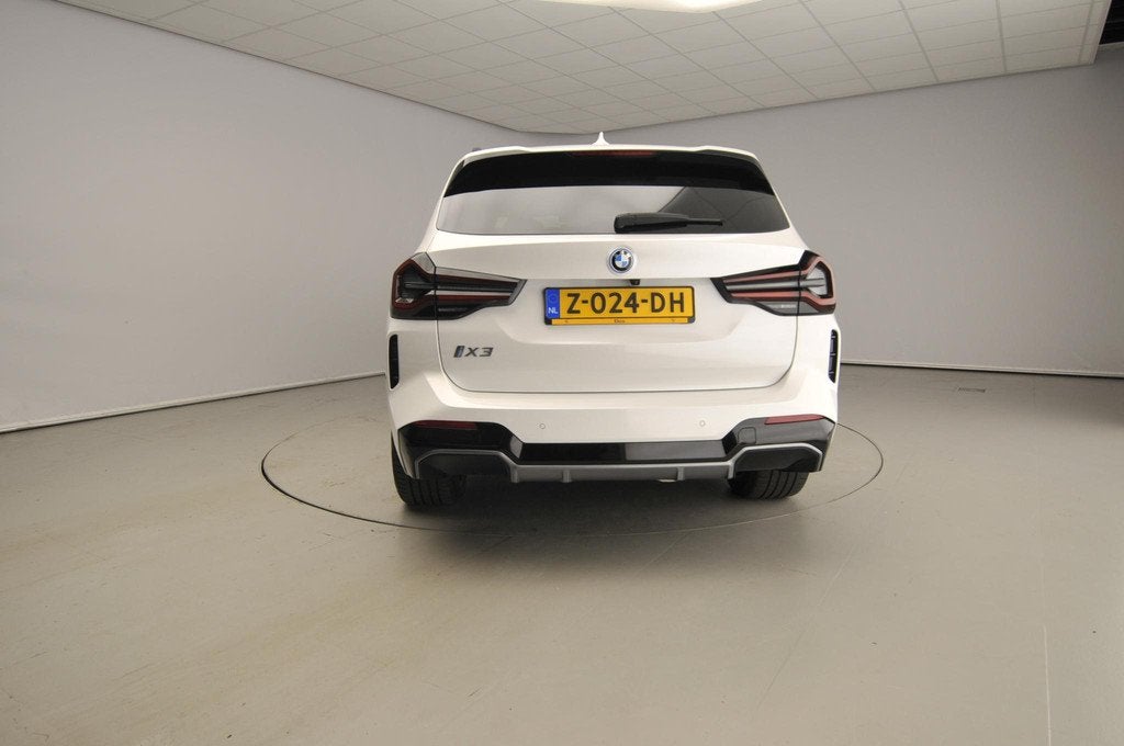 BMW iX3 High Executive | M-Sportpakket | LED | Leder | HUD |, Auto's, BMW, Automaat, Achterwielaandrijving, Gebruikt, Wit