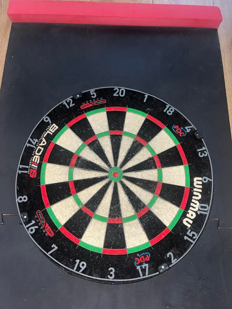 Gebruikt Blade 6 tripple core dartbord (bull ring los), Ophalen, Gebruikt, Dartbord