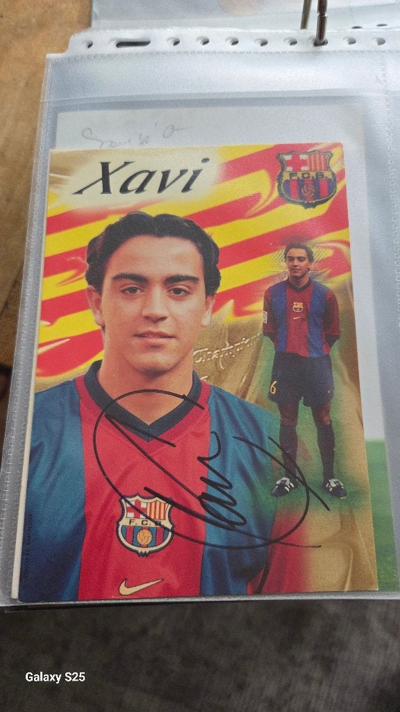 Spelerskaart Barcelona + originele handtekening XAVI, Verzamelen, Ophalen of Verzenden, Zo goed als nieuw, Buitenlandse clubs