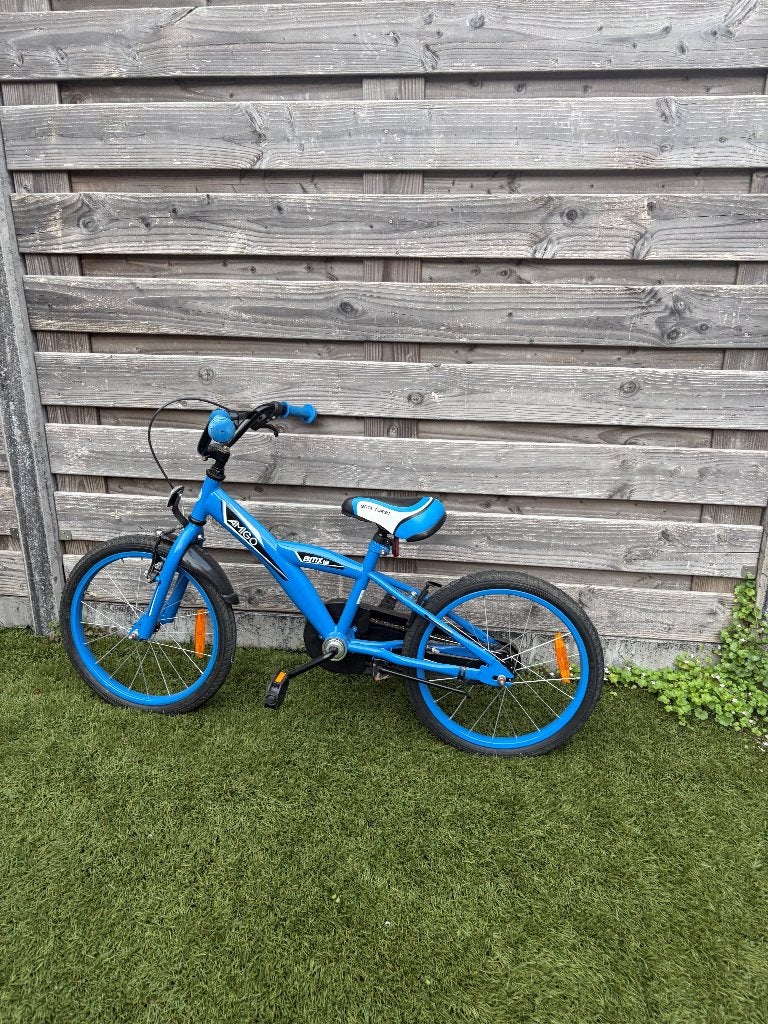 Amigo BMX jongensfiets, Ophalen of Verzenden, Zo goed als nieuw, 18 inch, Handrem