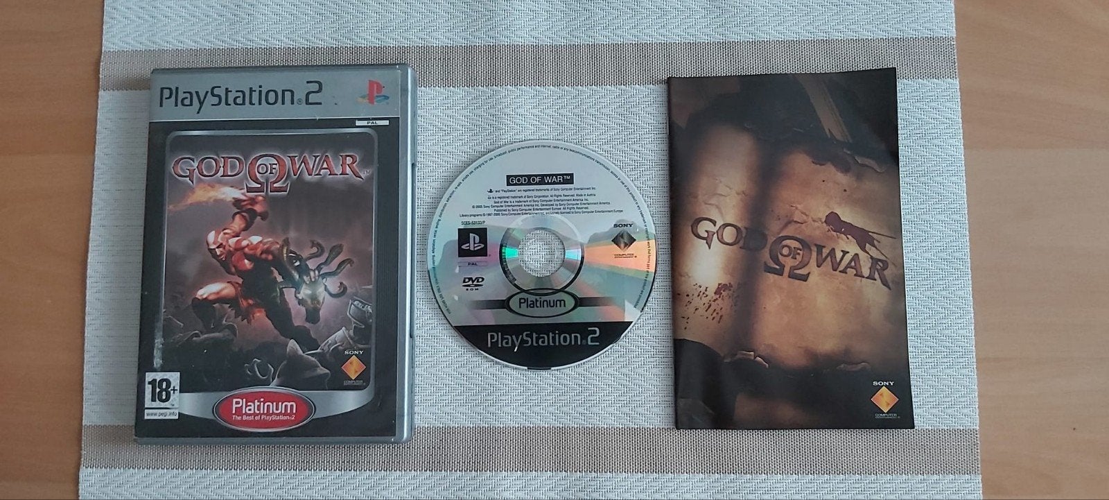 God of War Platinum Edition - PlayStation 2, Spelcomputers en Games, Games | Sony PlayStation 2, Avontuur en Actie, Vanaf 18 jaar