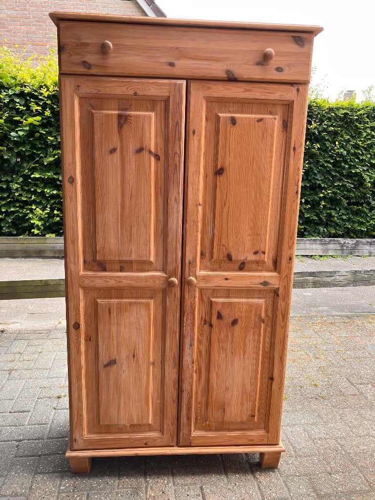 Houten grenen houten kast met deuren en 1 lade, Kinderen en Baby's, Ophalen, 50 tot 70 cm, 105 cm of meer, Zo goed als nieuw