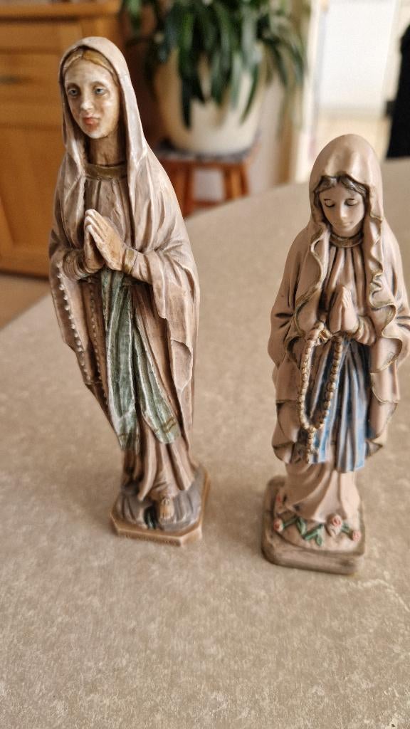 2 kleine maria beeldjes uit lourdes, Ophalen of Verzenden, Zo goed als nieuw, Beeld(je)
